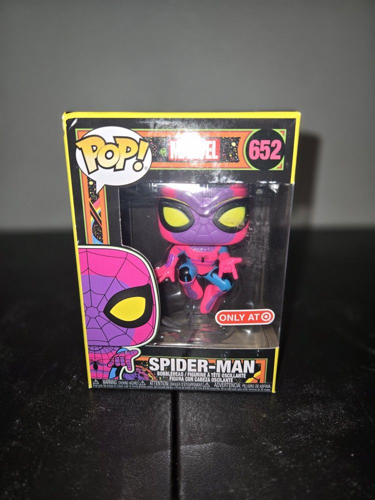 Funko Pop! Marvel Spider-Man #652 – Black Light Exclusive