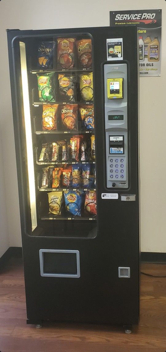 Free Vending Machines For Local Businesses! for Sale in Lawrenceville