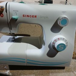 Singer Classic Sewing Machine