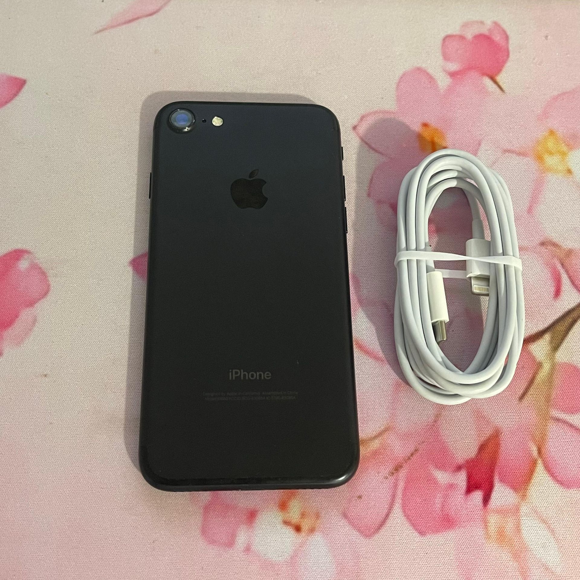 Apple iPhone 7 32GB Unlocked