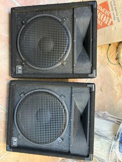 Pair Peavey 1545-M USA Made Monitors.  15" Woofer