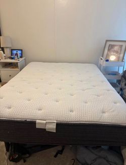 Queen Adjustable Bed Frame & Mattress