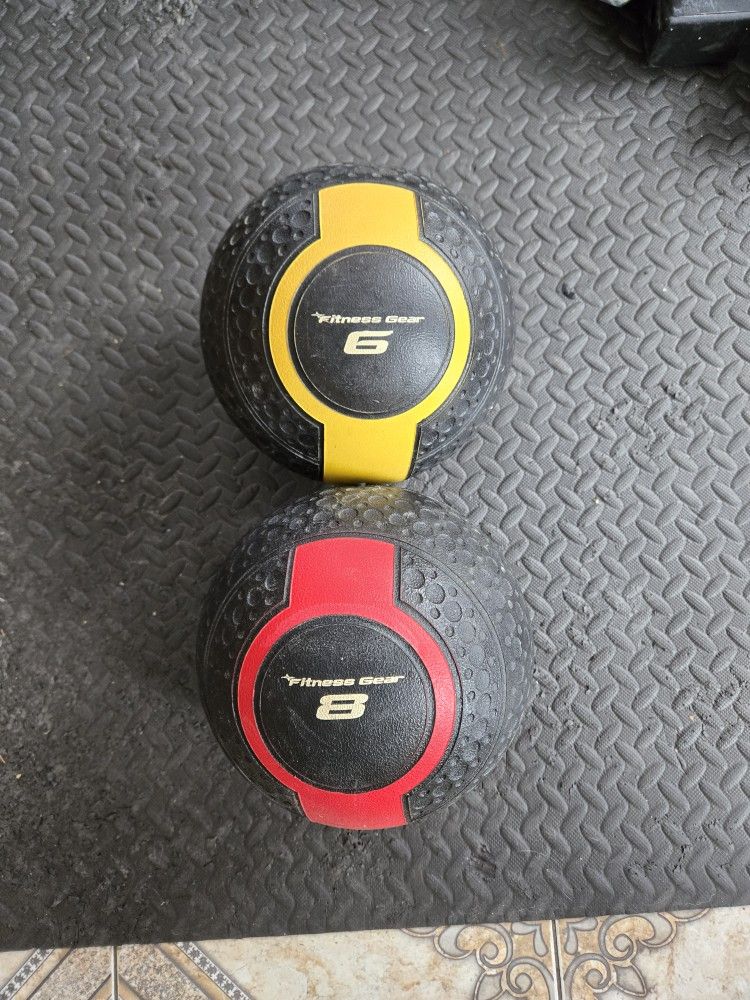 Fitness Gear 6lb And 8lb Medicine Balls