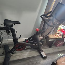 Peleton 2025 barely used