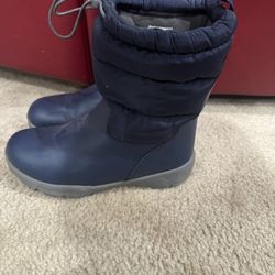 Lands' End Navy Winter Boots size 7.5