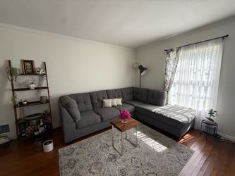 Beautiful Gray Sectional Sofa – Great Condition