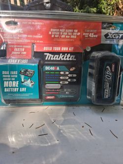 Makita 40V max XGT Battery kit