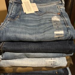 AE Jeans —Size 2  Kick boot 