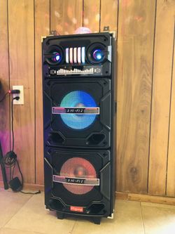 Equipo recargable con dos bocinas 10” y bola de disco /Portable Bluetooth speaker with two 10”woofer