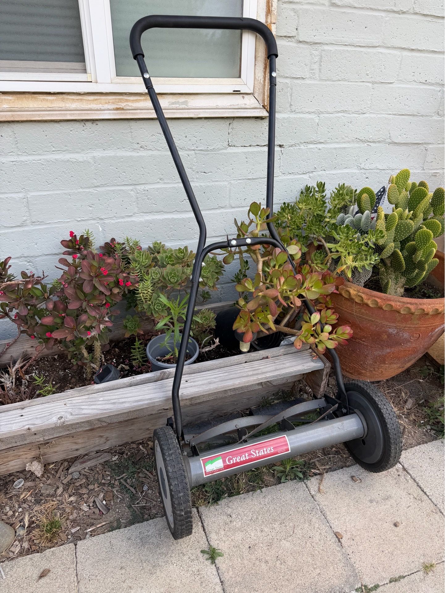 Manual lawn mower