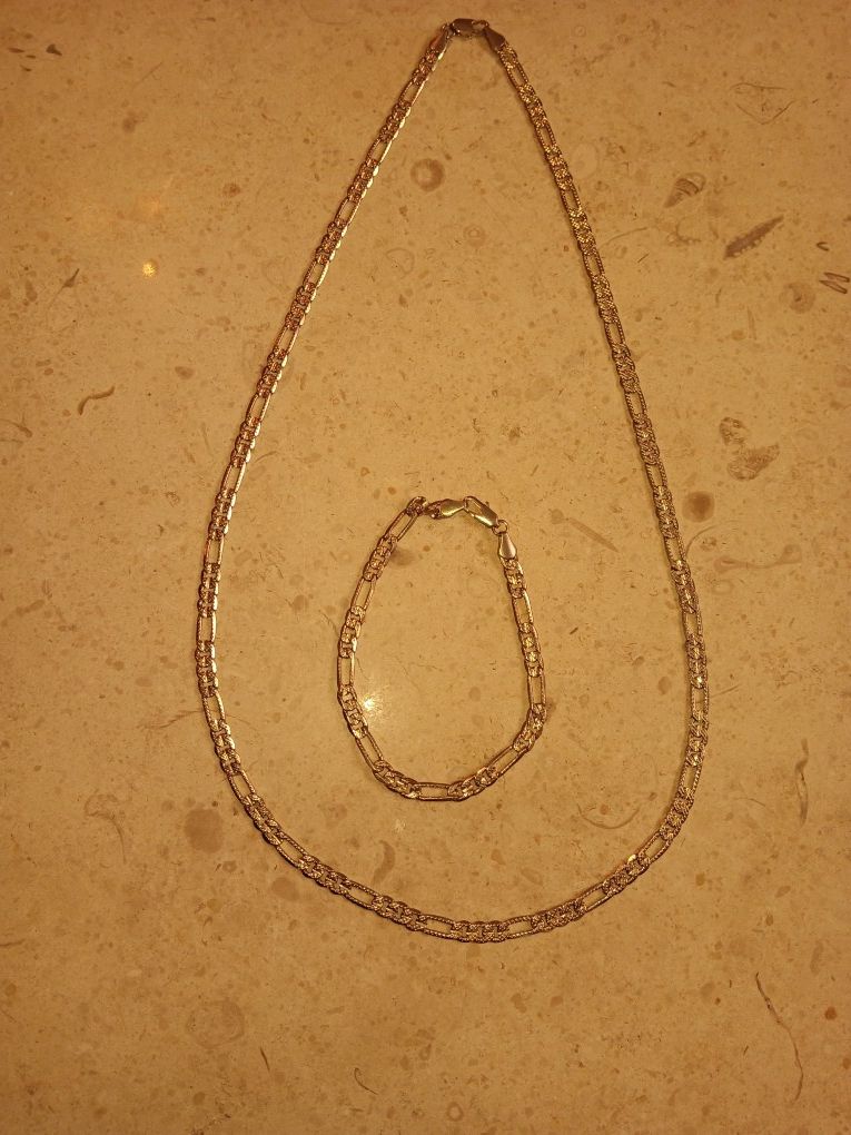 24" 14k Gold Necklace W/ Matching 8" Bracelet