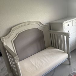 Evolur Julienne Nursery Set With Brand New Conversion Kit 