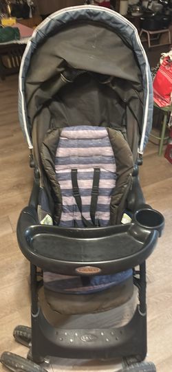 Stroller like new Graco light weight very clean and washable