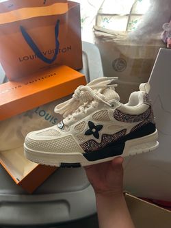 LV skates size 8 men