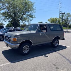 1990 Ford Bronco