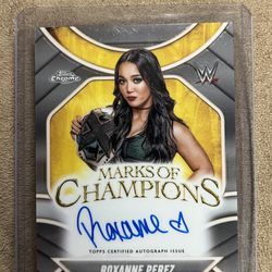 Roxanne Perez WWE Card Auto