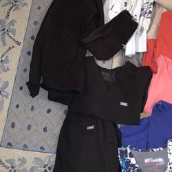 Scrubs Excellent Condition Small & Médium Size