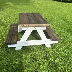 Picnic Table Kids 