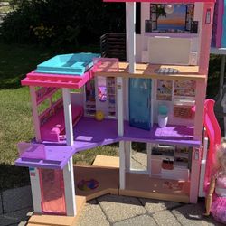 Barbie Dreamhouse With Pool