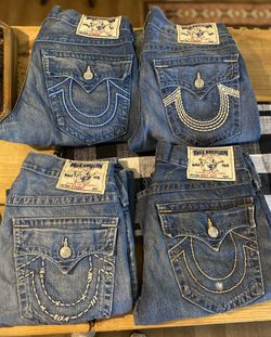 Womenβs TRUE RELIGION JEANS
