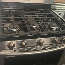 Samsung Gas Stove W/Convention Oven