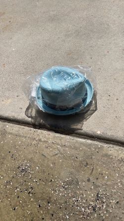 Light blue hat
