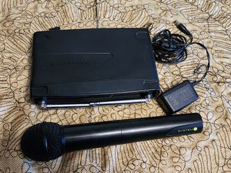 Audio Technica Wireless Microphone ATW900a. Looks new