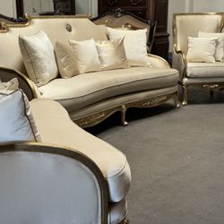 Elegant White Sofa Set. All Offers Considered 