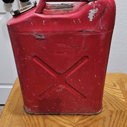 VERY OLD METAL GAS CAN
