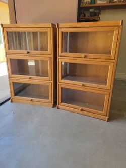 Three tier oak cases