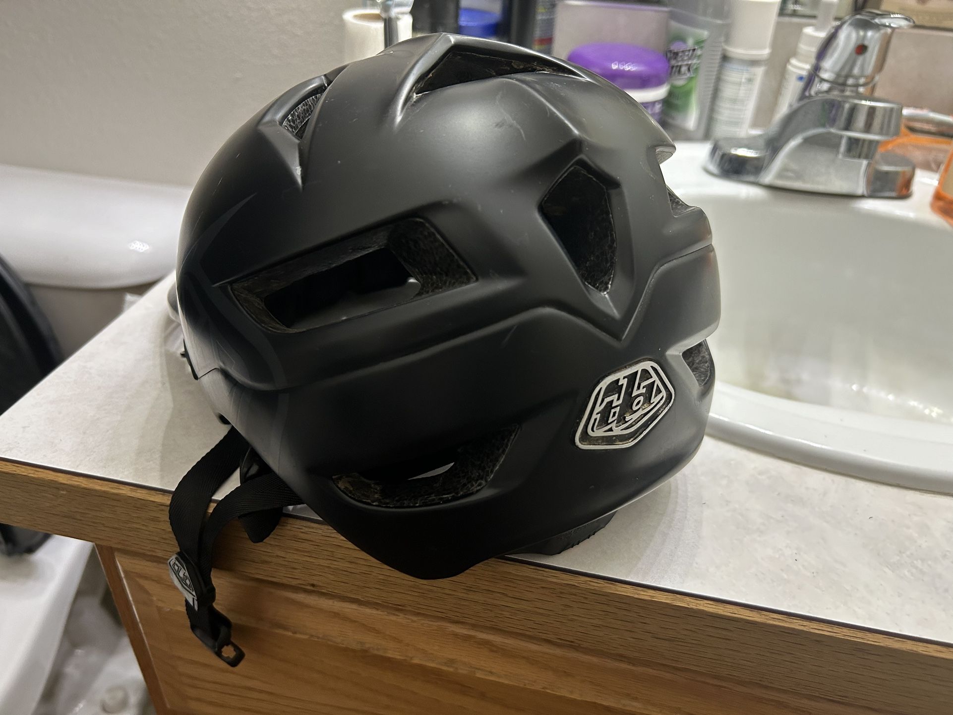 Troy Lee A1 Size Small (like New) Small 54-56 Cm