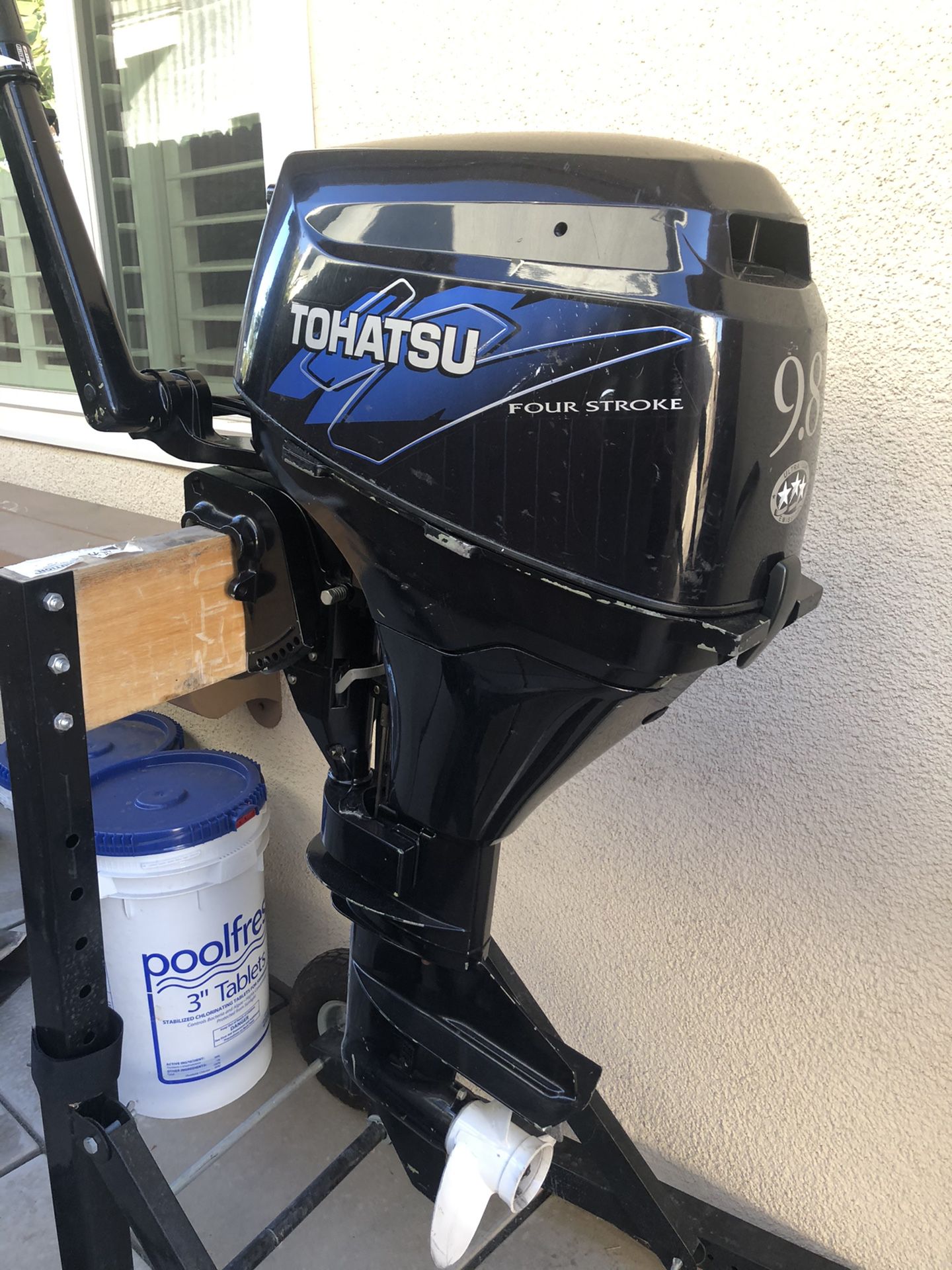 Tohatsu 9.8hp outboard motor