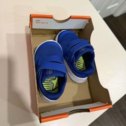 Nike star runner, Size 4c, Great Condition 