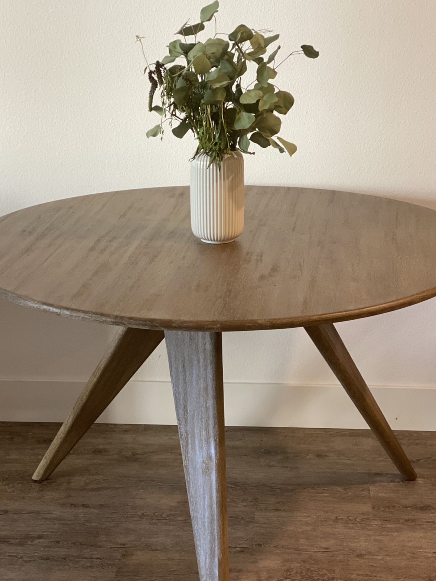West Elm Omni Dining Table 250 OBO for Sale in Pasadena, CA OfferUp