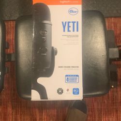 Blue Yeti USB Microphone New