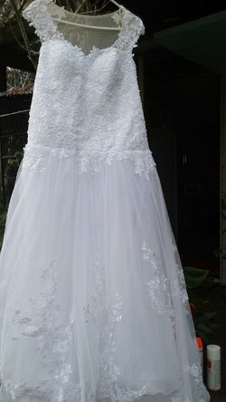 Wedding dress never use