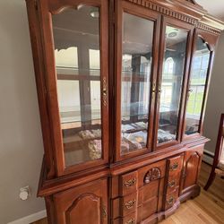 Solid Wood China Cabinet / Hutch – Excellent Condition