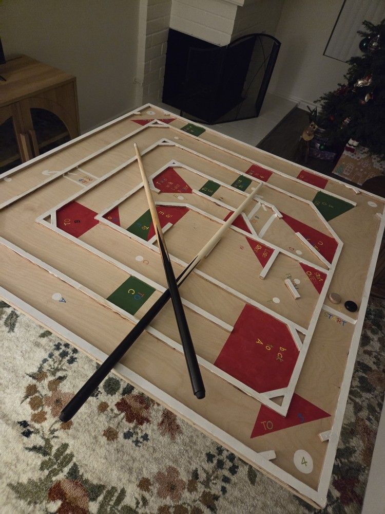Carrom Styled Vintage Maze Board Game
