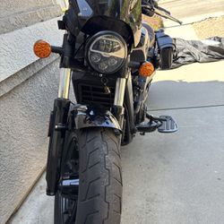 2021 Indian Bobber Sixty