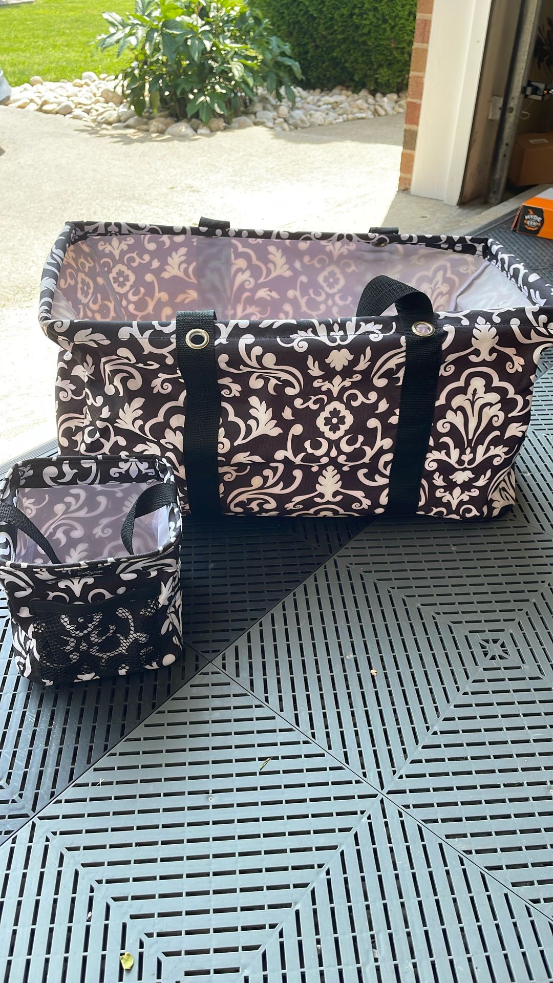 Thirty- One matching Tote Bags