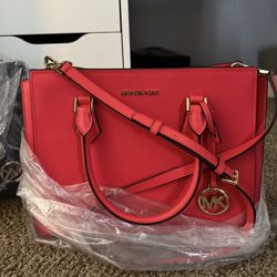 MICHAEL KORS Purse - New 