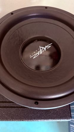 The Skar Audio IX-12 D2 (12-inch, dual 2-ohm
