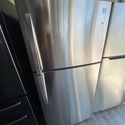 Kenmore Top Freezer Refrigerator 