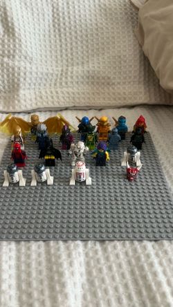 Minifigures