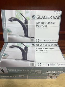 *LOT OF 4* Brand new Glacier Bay Hemming Single-Handle Pull-Out Sprayer Kitchen Faucet in Matte Black