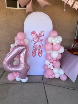 Balloon arch