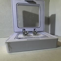 Moissanite Stud Earrings 