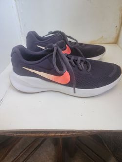 Tennis Shoes Purple Size 7