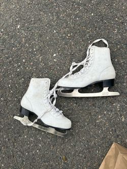 Women’s ICE SKATES SZ 8