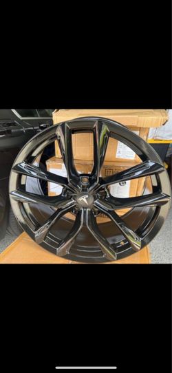 Tesla 19” new gloss blk performance style new rims tires set